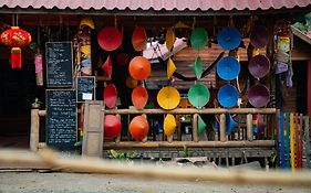 Samaki Guesthouse - Tad Lo
